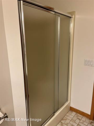 Builiding view twenty for 4600 Oakridge, Midland, MI. 48640