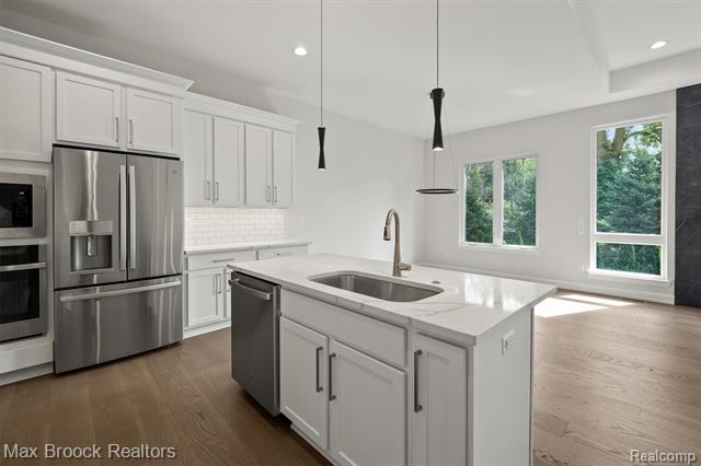 Builiding view eleven for 7477 Gramercy, West Bloomfield, MI. 48322