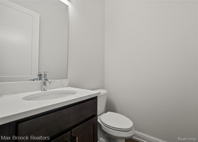 Builiding view fourteen for 7477 Gramercy, West Bloomfield, MI. 48322