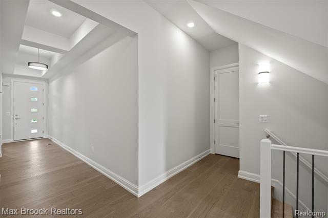 Builiding view nineteen for 7477 Gramercy, West Bloomfield, MI. 48322