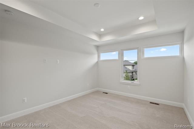 Builiding view twenty two for 7477 Gramercy, West Bloomfield, MI. 48322