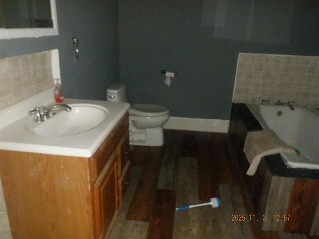 Builiding view five for 816 Stockbridge, Kalamazoo, MI. 49001