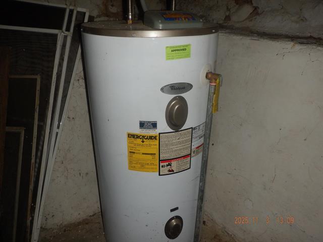 Builiding view fourteen for 816 Stockbridge, Kalamazoo, MI. 49001