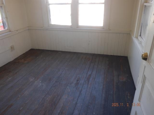 Builiding view nine for 816 Stockbridge, Kalamazoo, MI. 49001