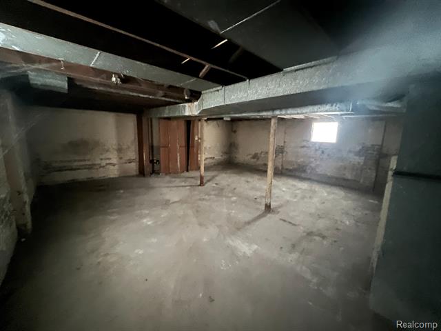 Builiding view seventeen for 11791 Minden, Detroit, MI. 48205