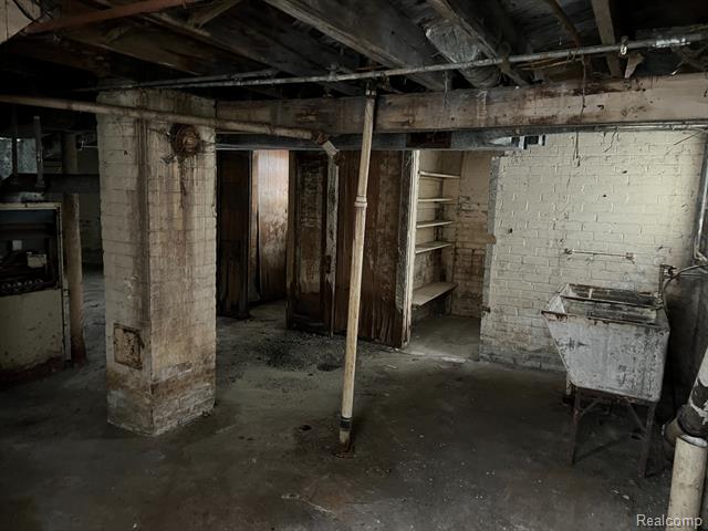 Builiding view sixteen for 11791 Minden, Detroit, MI. 48205