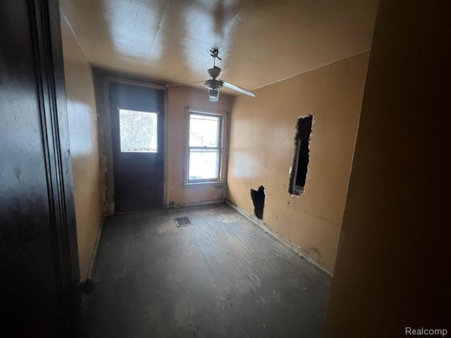 Builiding view thirteen for 11791 Minden, Detroit, MI. 48205