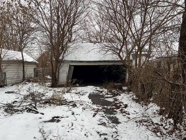 Builiding view three for 11791 Minden, Detroit, MI. 48205