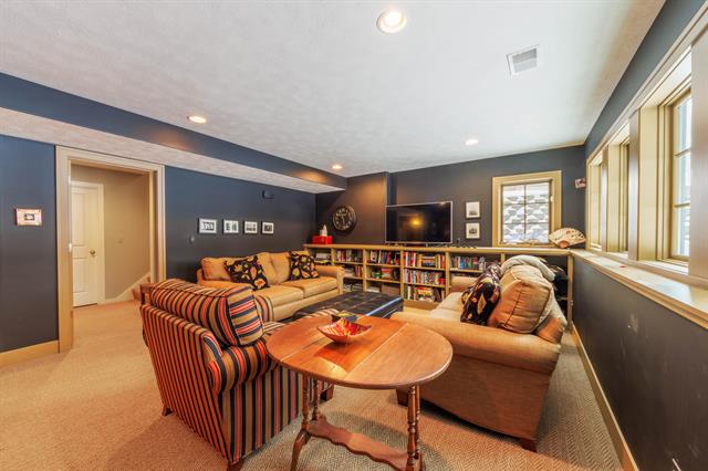 Builiding view twenty one for 6 Cider Hill, Douglas, MI. 49406