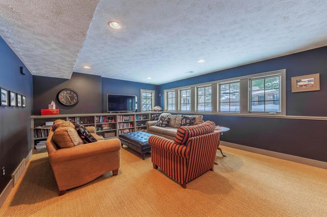 Builiding view twenty for 6 Cider Hill, Douglas, MI. 49406