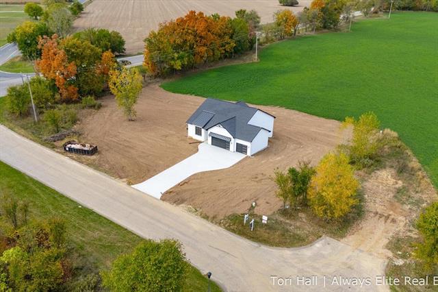 Builiding view forty four for 5695 Elmgrove, Richland, MI. 49083