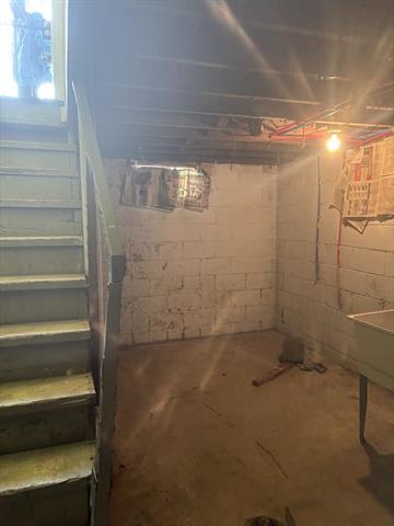 Builiding view eight for 19436 Albany, Detroit, MI. 48234