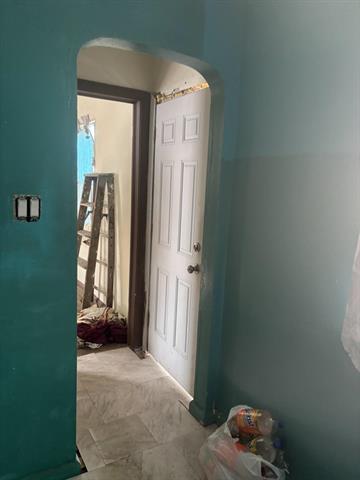 Builiding view nine for 19436 Albany, Detroit, MI. 48234