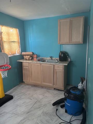 Builiding view sixteen for 19436 Albany, Detroit, MI. 48234