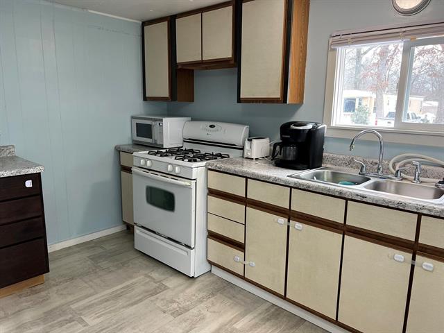 Builiding view eleven for 3764 Liberty, Muskegon, MI. 49442