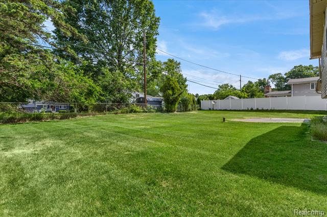 Builiding view twenty five for 226 Ruppert, Commerce Township, MI. 48382