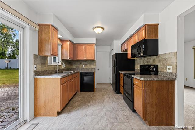 Builiding view two for 226 Ruppert, Commerce Township, MI. 48382