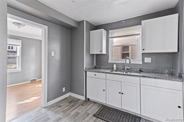 Builiding view eight for 12044 Forrer, Detroit, MI. 48227