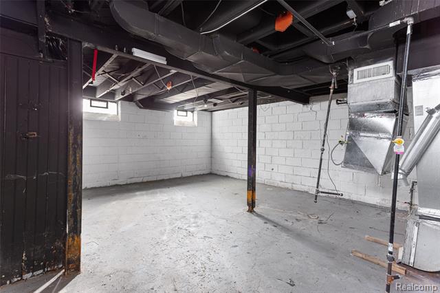 Builiding view eighteen for 12044 Forrer, Detroit, MI. 48227