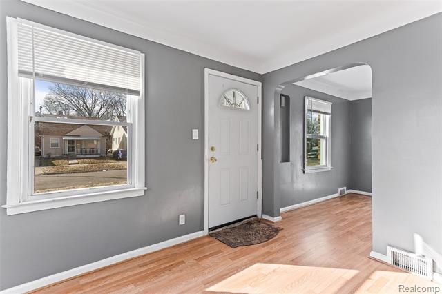 Builiding view one for 12044 Forrer, Detroit, MI. 48227