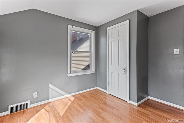 Builiding view thirteen for 12044 Forrer, Detroit, MI. 48227