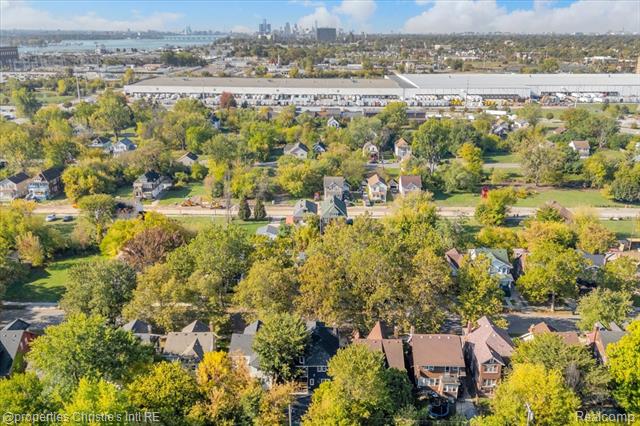 Builiding view forty one for 838 Algonquin St, Detroit, MI. 48215