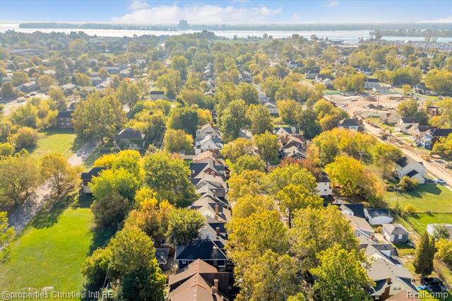 Builiding view forty three for 838 Algonquin St, Detroit, MI. 48215