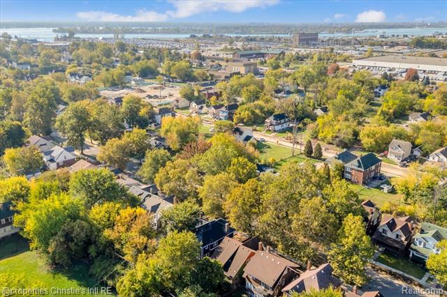 Builiding view forty two for 838 Algonquin St, Detroit, MI. 48215