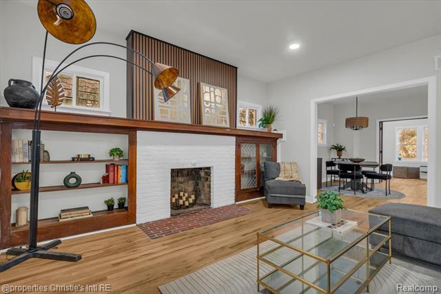 Builiding view nine for 838 Algonquin St, Detroit, MI. 48215