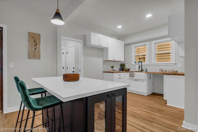 Builiding view thirteen for 838 Algonquin St, Detroit, MI. 48215