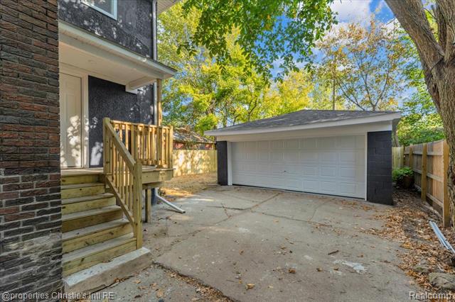 Builiding view thirty six for 838 Algonquin St, Detroit, MI. 48215