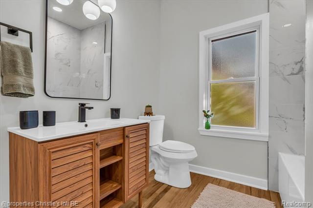 Builiding view thirty two for 838 Algonquin St, Detroit, MI. 48215