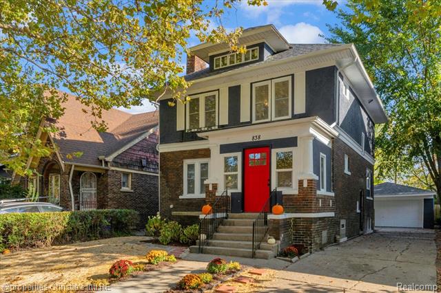 Builiding view three for 838 Algonquin St, Detroit, MI. 48215