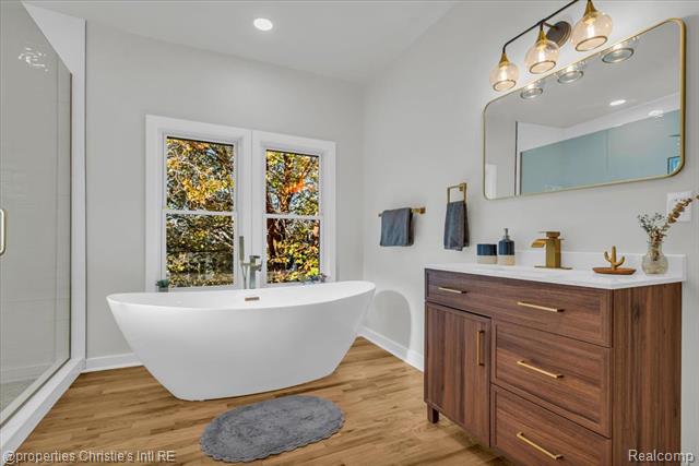 Builiding view twenty five for 838 Algonquin St, Detroit, MI. 48215