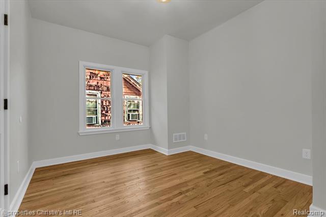 Builiding view twenty nine for 838 Algonquin St, Detroit, MI. 48215