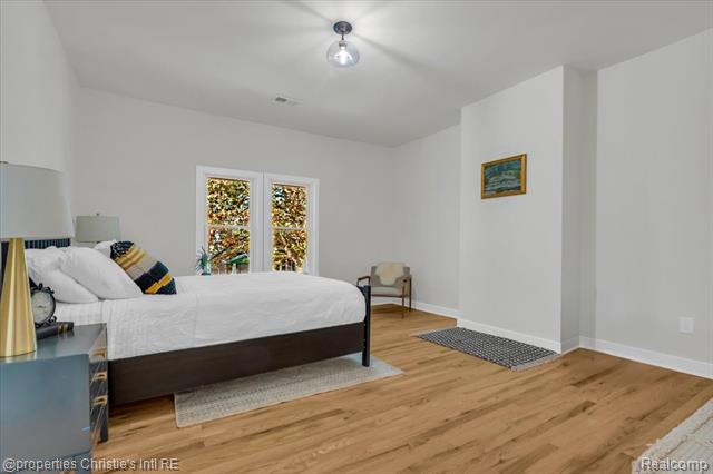 Builiding view twenty two for 838 Algonquin St, Detroit, MI. 48215