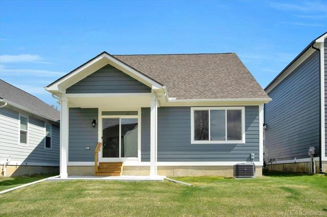 Builiding view seven for 27621 Maryjane Lane E, New Baltimore, MI. 48047