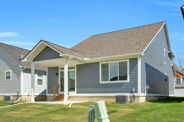 Builiding view six for 27621 Maryjane Lane E, New Baltimore, MI. 48047