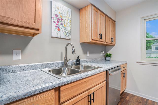 Builiding view fifteen for 1444 Mark, Grand Rapids, MI. 49525