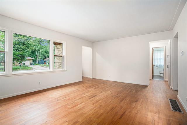 Builiding view five for 1444 Mark, Grand Rapids, MI. 49525