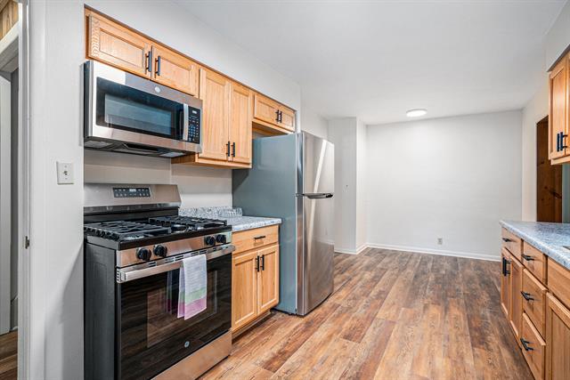 Builiding view fourteen for 1444 Mark, Grand Rapids, MI. 49525