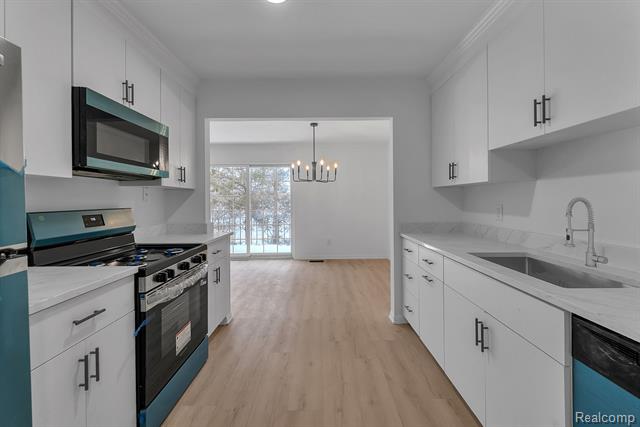 Builiding view fourteen for 408 Fox Hills #A5, Bloomfield Hills, MI. 48304