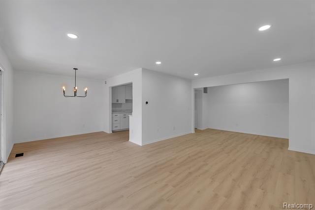 Builiding view sixteen for 408 Fox Hills #A5, Bloomfield Hills, MI. 48304