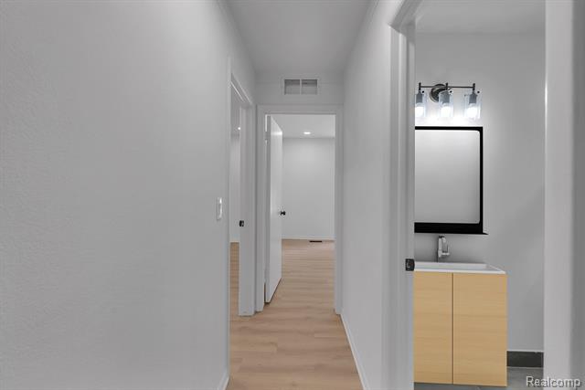 Builiding view twenty eight for 408 Fox Hills #A5, Bloomfield Hills, MI. 48304