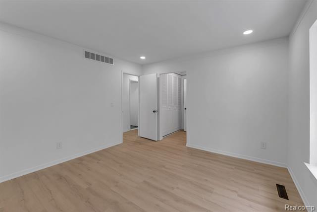 Builiding view twenty four for 408 Fox Hills #A5, Bloomfield Hills, MI. 48304