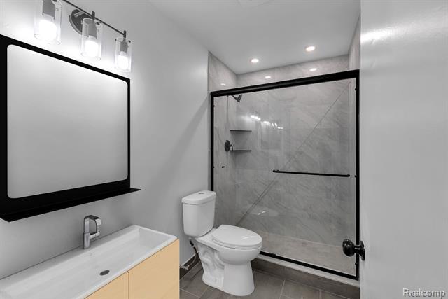 Builiding view twenty for 408 Fox Hills #A5, Bloomfield Hills, MI. 48304