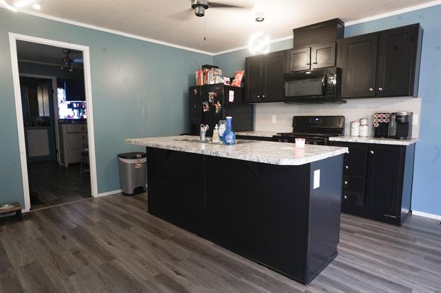 Builiding view eight for 5220 Village, Wyoming, MI. 49509