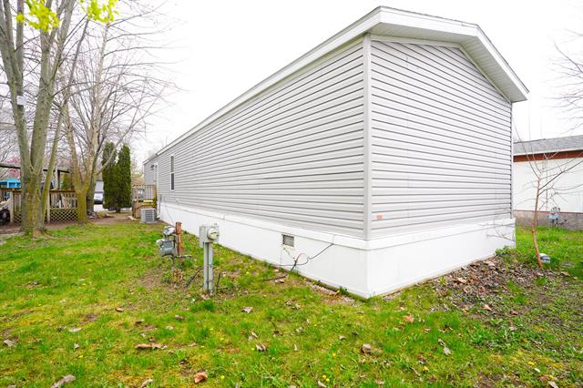 Builiding view eighteen for 5220 Village, Wyoming, MI. 49509