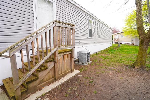 Builiding view one for 5220 Village, Wyoming, MI. 49509