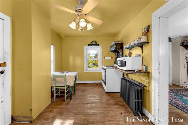 Builiding view fifteen for 201 4Th, Grand Haven, MI. 49417